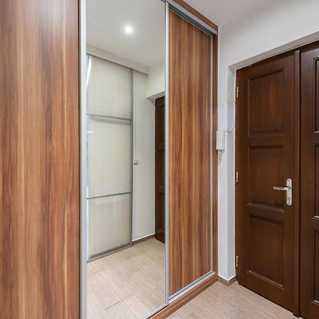 10 Min City Centre 5 People Apartment, Free Coffee プラハ エクステリア 写真
